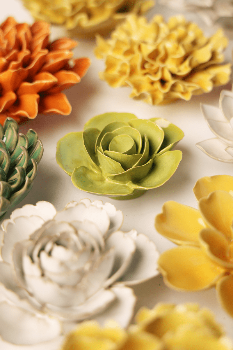 EG54 Chartreuse Elegance Ranunculus - Chive US Wholesale