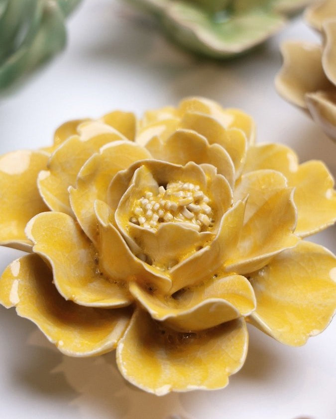 EG07 Burnt Yellow Rose - Chive US Wholesale