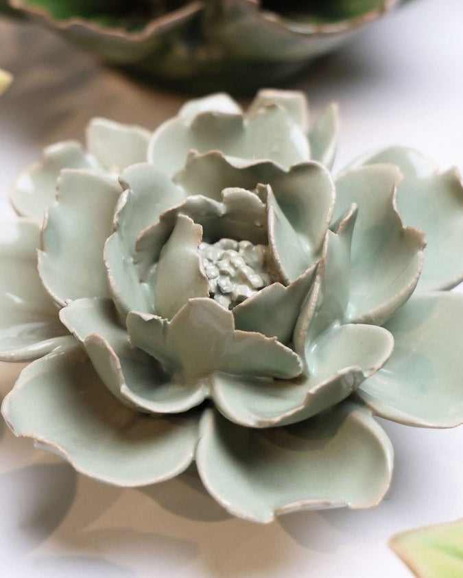 EG09 Pistachio Green Rose - Chive US Wholesale