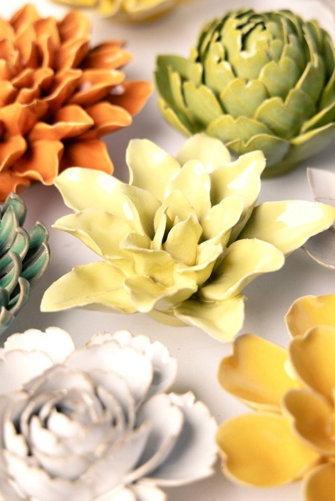 EG39 Lime Yellow Tiger Lily - Chive US Wholesale