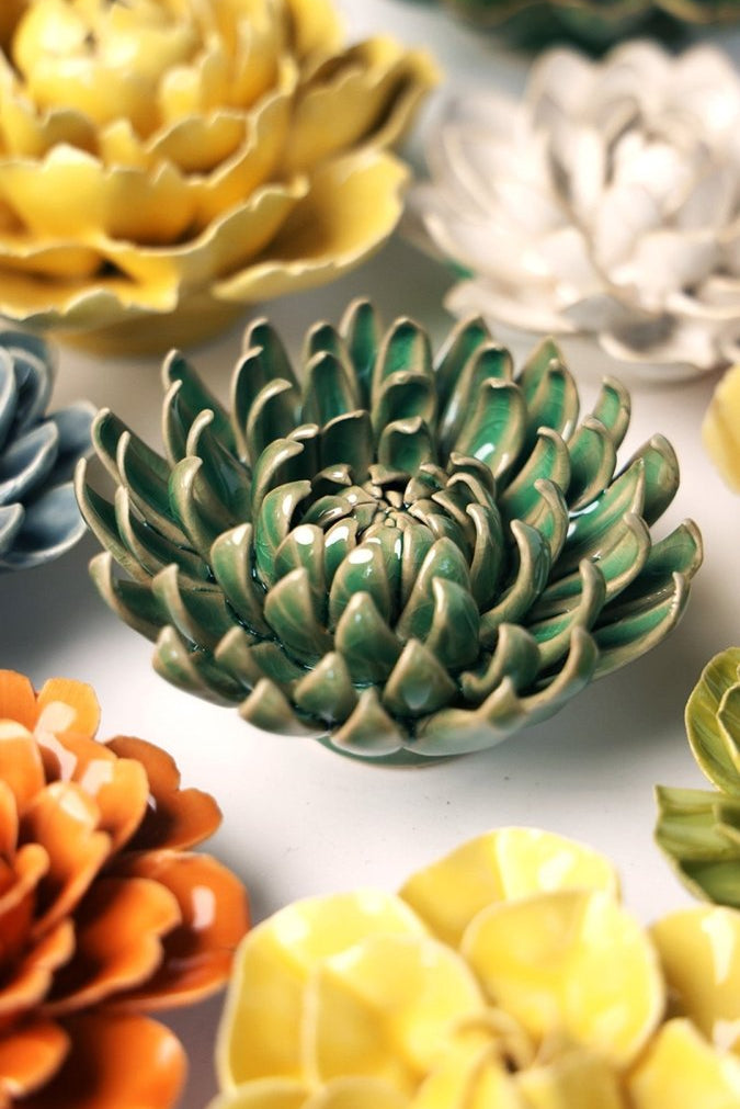 EG52 Jungle Green Pompom Mum - Chive US Wholesale