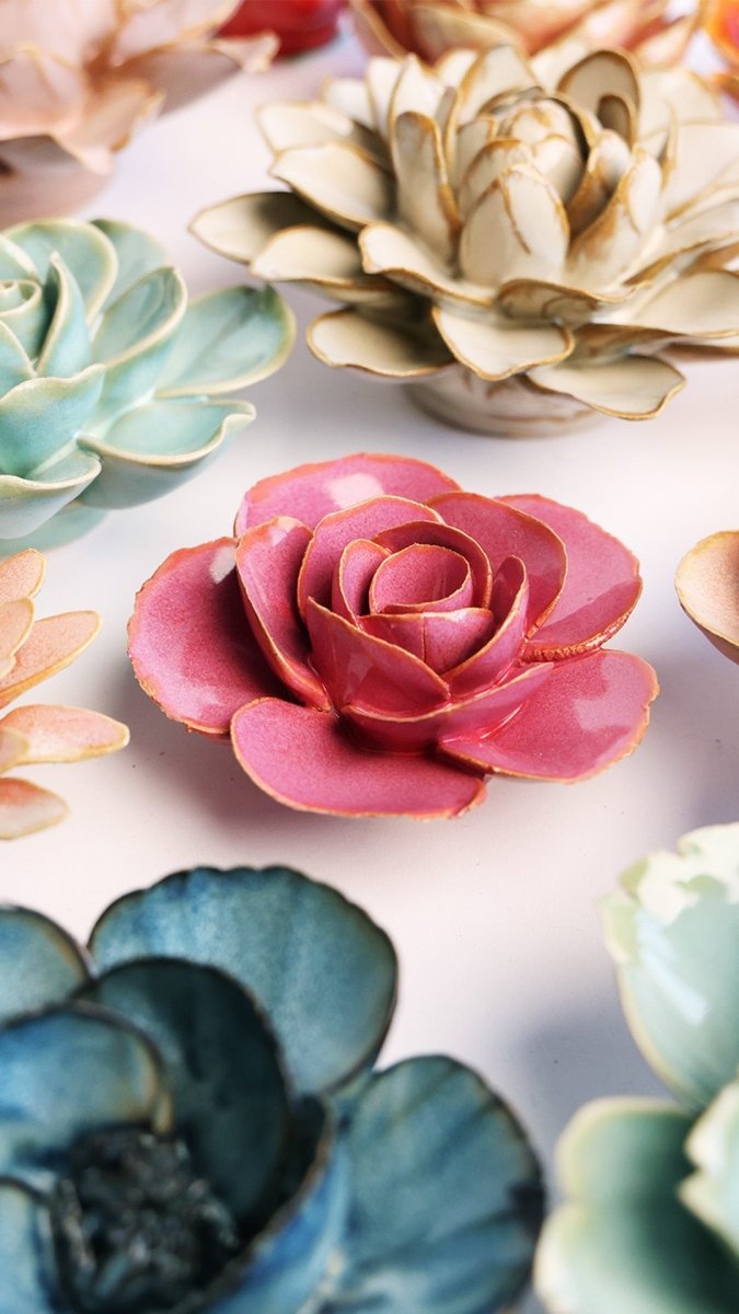 FR15 Blush Pink Elegance Ranunculus - Chive US Wholesale