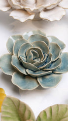 EG04 Powder Blue Amandine Ranunculus - Chive US Wholesale