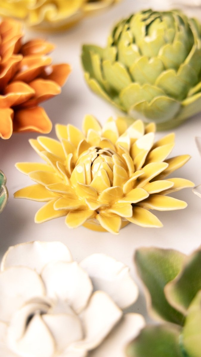 EG53 Burnt Yellow Strawflower - Chive US Wholesale