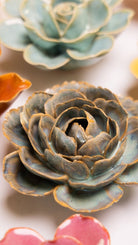 FR05 Pale Blue English Rose - Chive US Wholesale