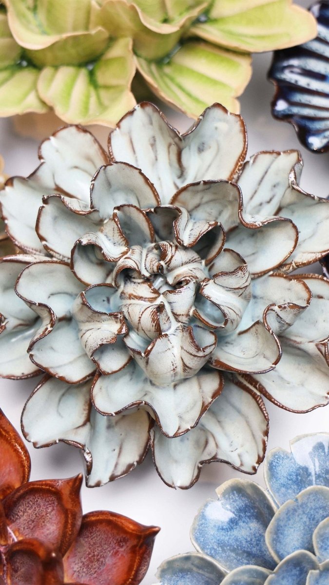 JA15 Chocolate Mint Echo Lisianthus - Chive US Wholesale