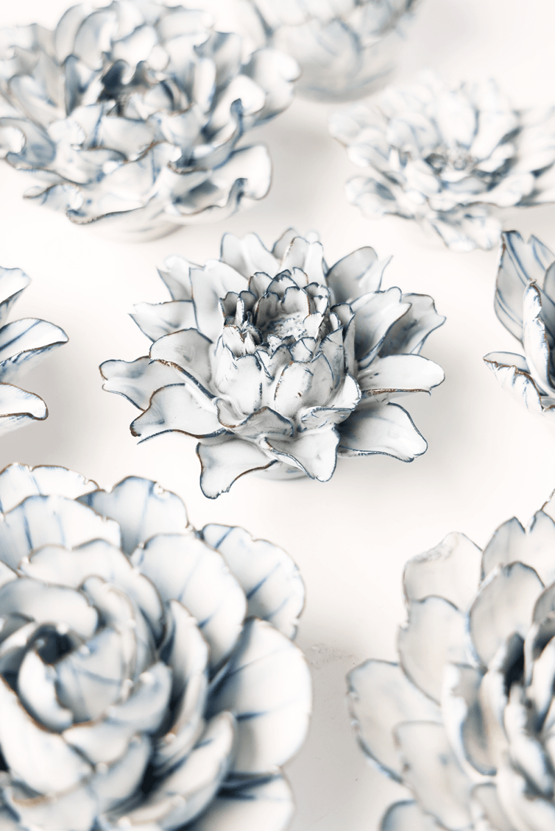 Nantucket Ceramic Flower Blue White Gladiolus - Chive US Wholesale