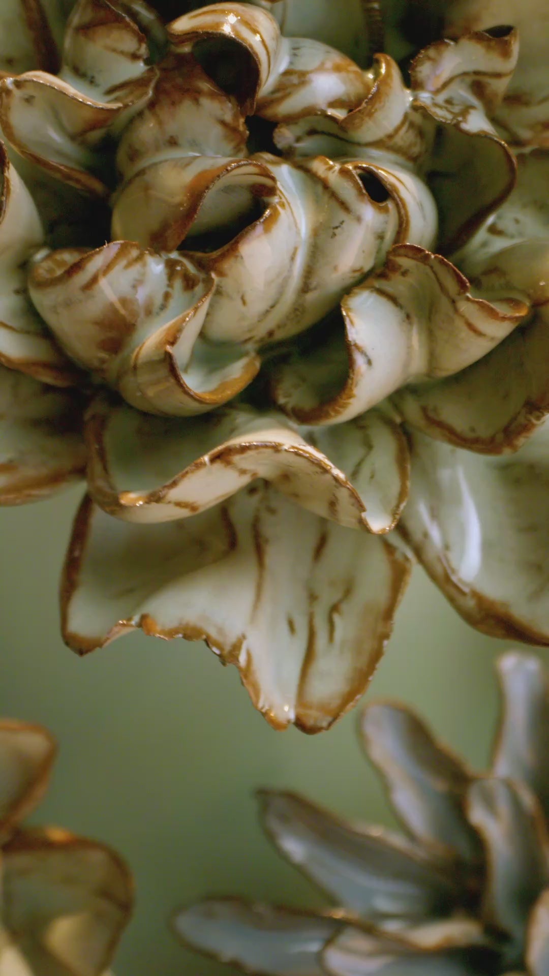 Bathroom Wall Decor: Blue Ceramic Flower Wall Art – Chive US Wholesale